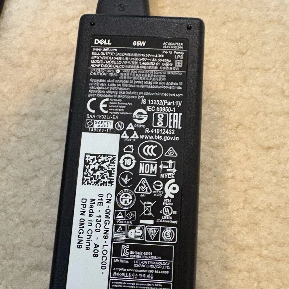 Genuine Dell 65W Laptop AC Adapter